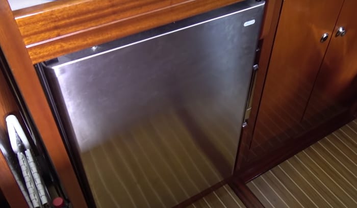 boat-freezer