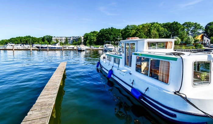 How Much Does It Cost to Live on a Houseboat