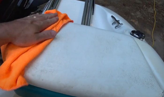 How to Clean Vinyl Boat Seats of Mildew