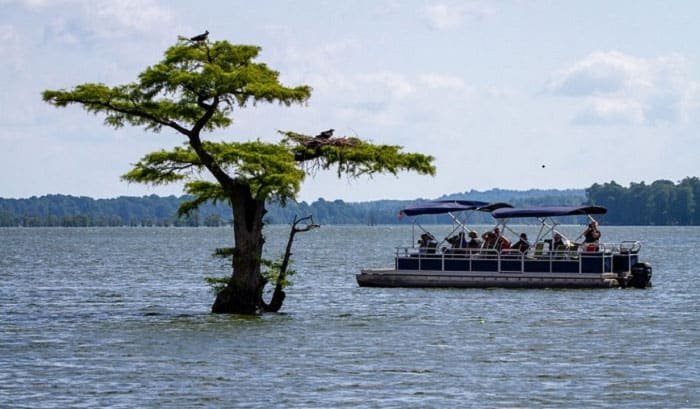 how to anchor a pontoon boat