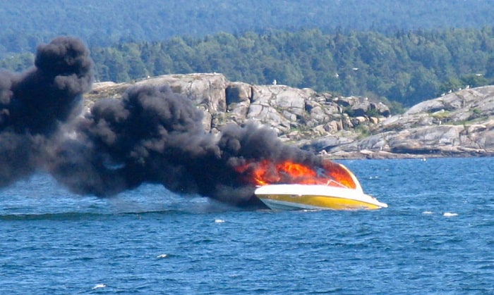 explaining-fire-safety-procedures-to-passengers-on-a-boat