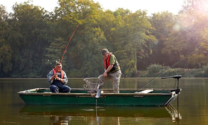 what is the major danger of anchoring a fishing boat from the stern