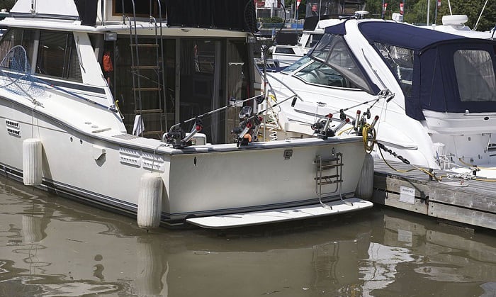 what is a transom on a boat