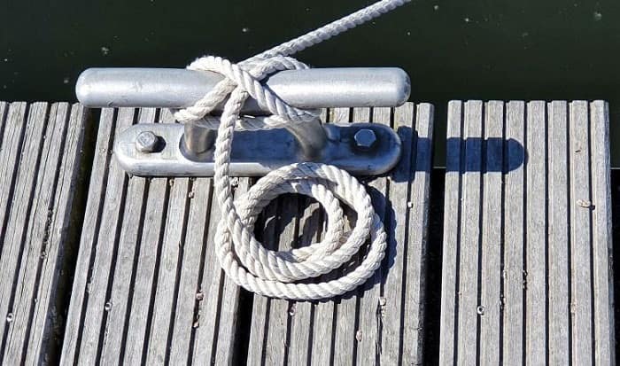 tie-down-a-boat