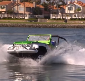 car-that-turns-into-a-boat
