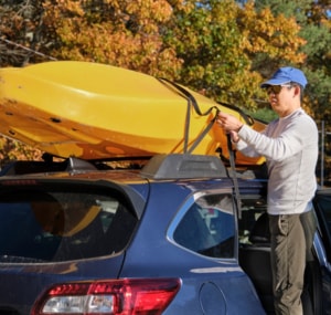 Make-your-kayak-more-secure-on-roof-rack