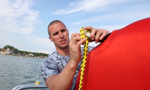 Make-a-loop-on-the-other-end-of-the-rope-to-connect-it-to-the-water-sports-gear